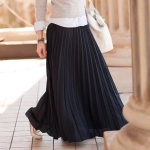 & Other Stories pleated black maxi skirt - US2